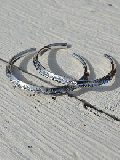 BR-0092/BR-0093　WOMEN'S THIN TRIANGLE BRACELET