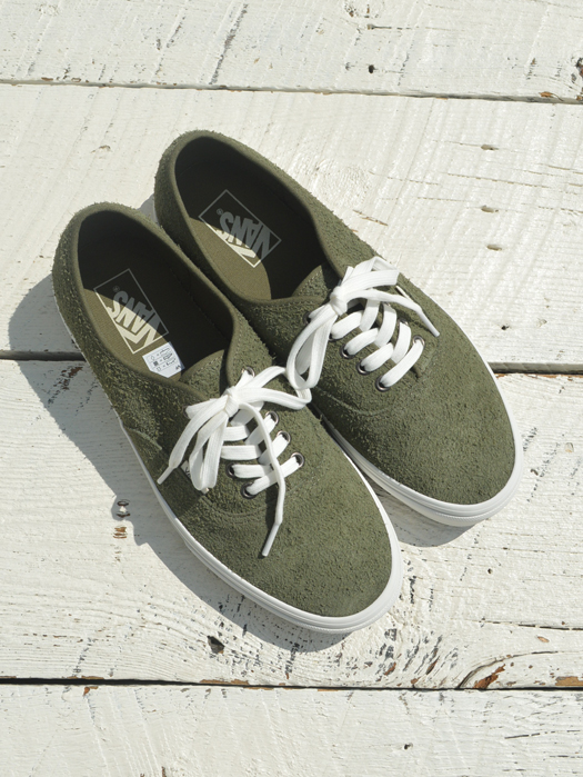 Authentic (Suede)　