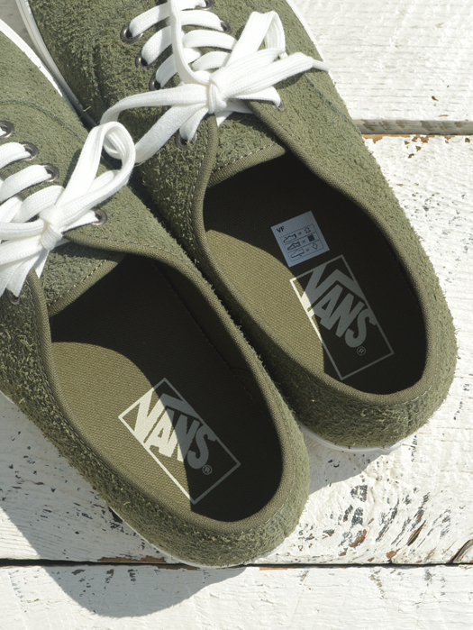 Authentic (Suede)