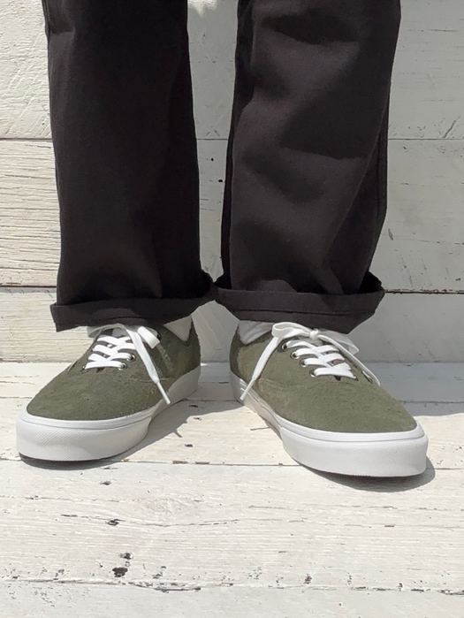 Authentic (Suede)