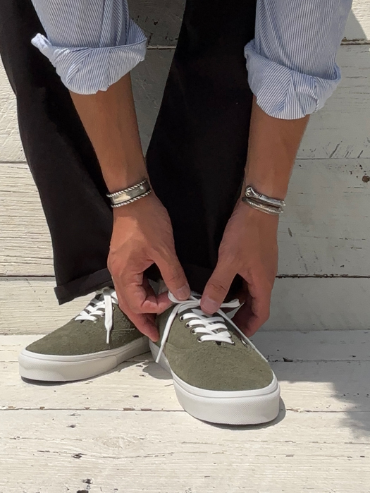 Authentic (Suede)