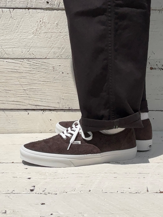Authentic (Suede)　