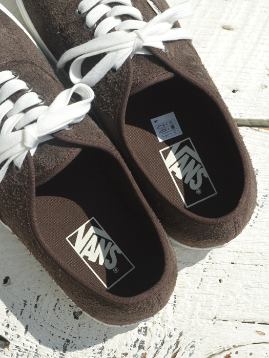 Authentic (Suede)