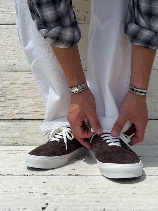 Authentic (Suede)