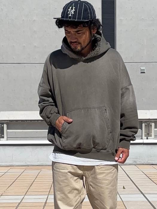 【MOOJI MOOJI】 Oversized Crop Hoodie　