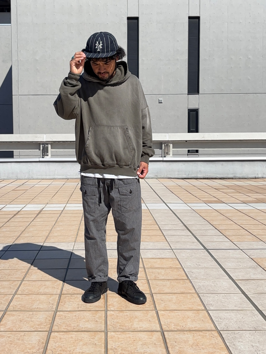 【MOOJI MOOJI】 Oversized Crop Hoodie