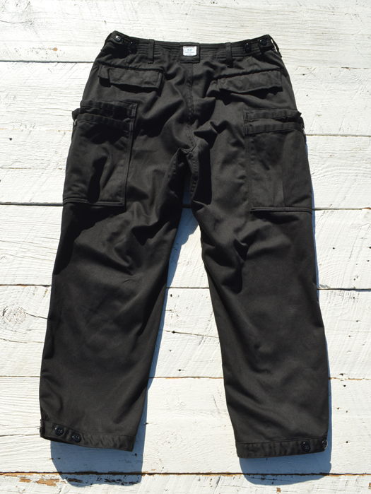  Overgrown Pants 4/5 (Military Satin)