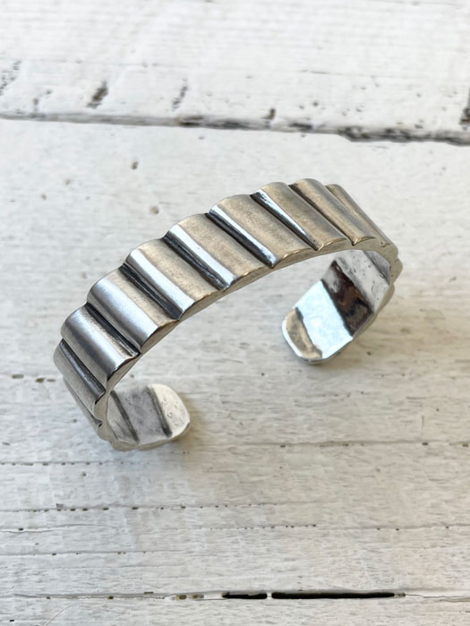 BORDER BRACELET (Discontinued)